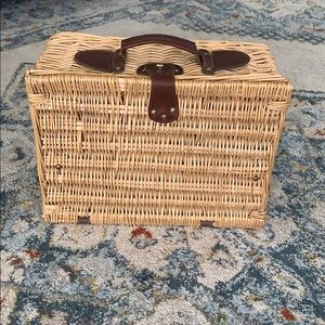 wicker picnic basket